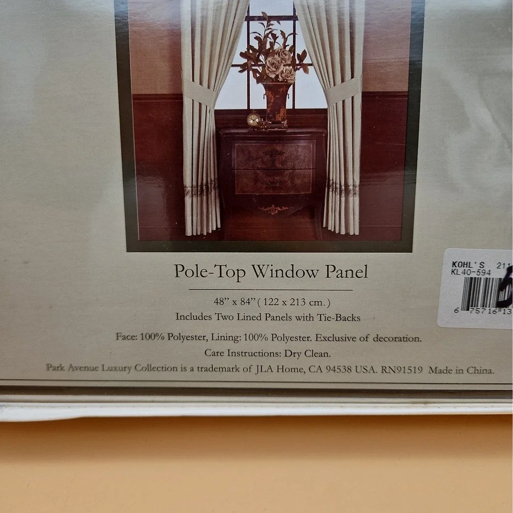 Park Avenue Luxury Collection Exquisit Window Panels with Tie Backs Light Green